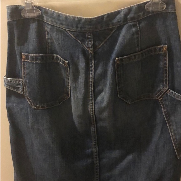 Mid length jean skirt - Picture 3 of 5